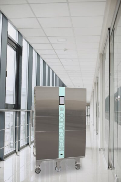 Mediclaudo Smart medicine trolley