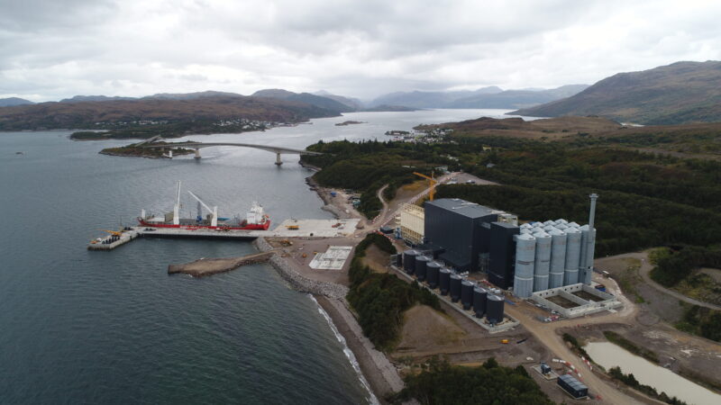 Nakkila Worksin säiliöitä ylhäältä päin kuvattuna.