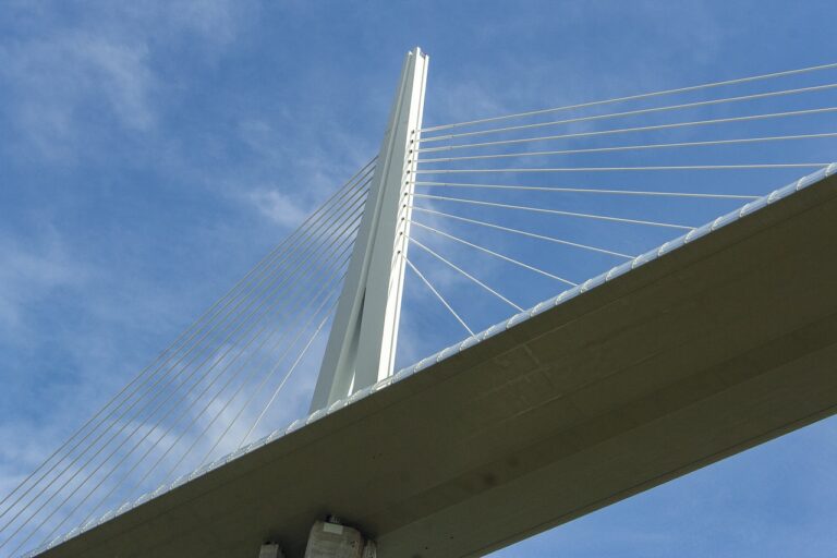 viaduct-3427435_1280