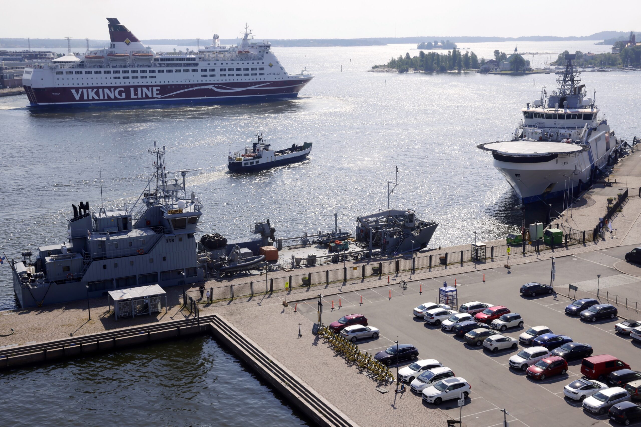 Etelärannan laituri Palacesta kuvattuna.