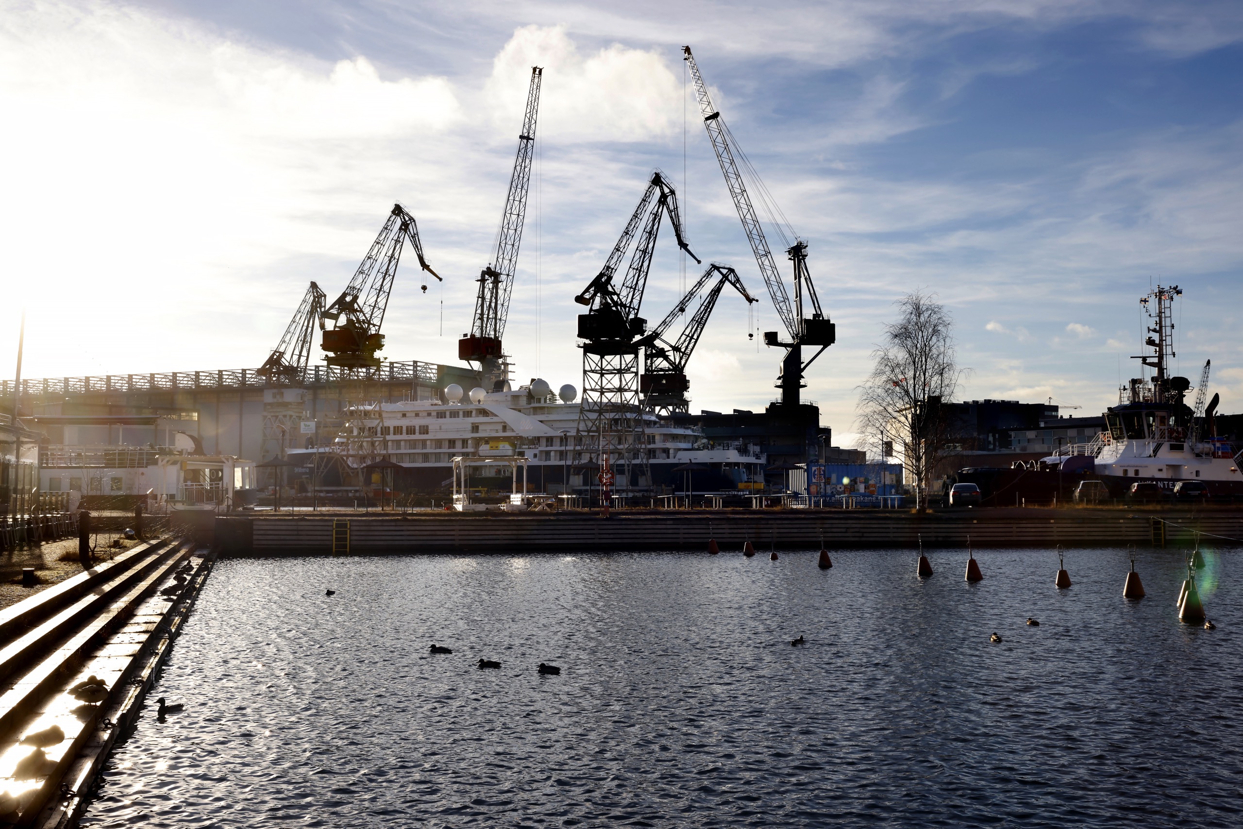 Helsingin Hietalahden telakka.