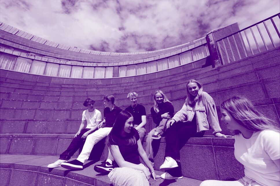 Opiskelijoita Otaniemessä